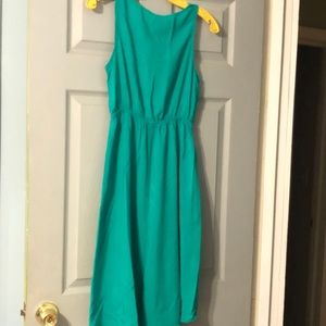Chesley Sleeveless flowy dress